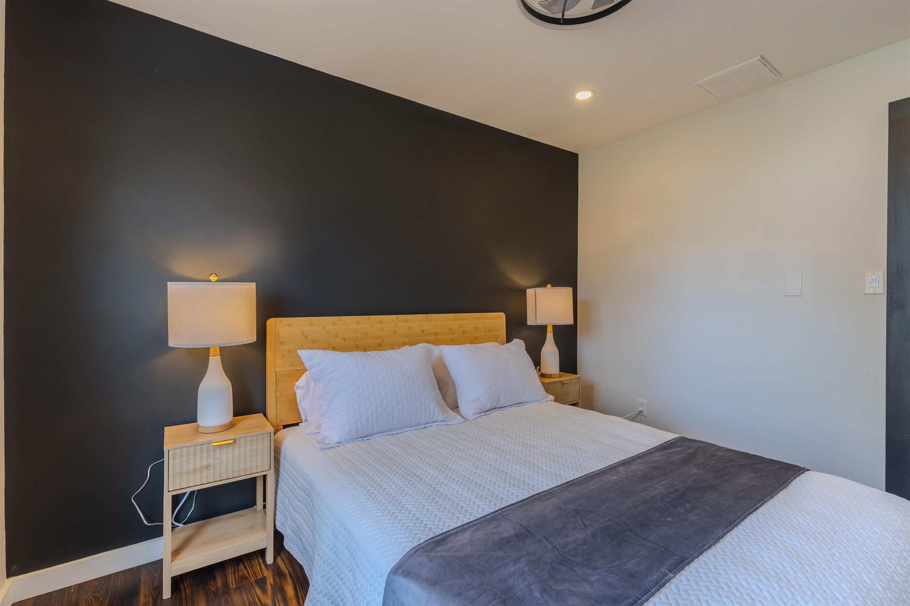 87 Rose Villas, NJ 08251 - Photo 11 of 27 a bedroom with a bed and window