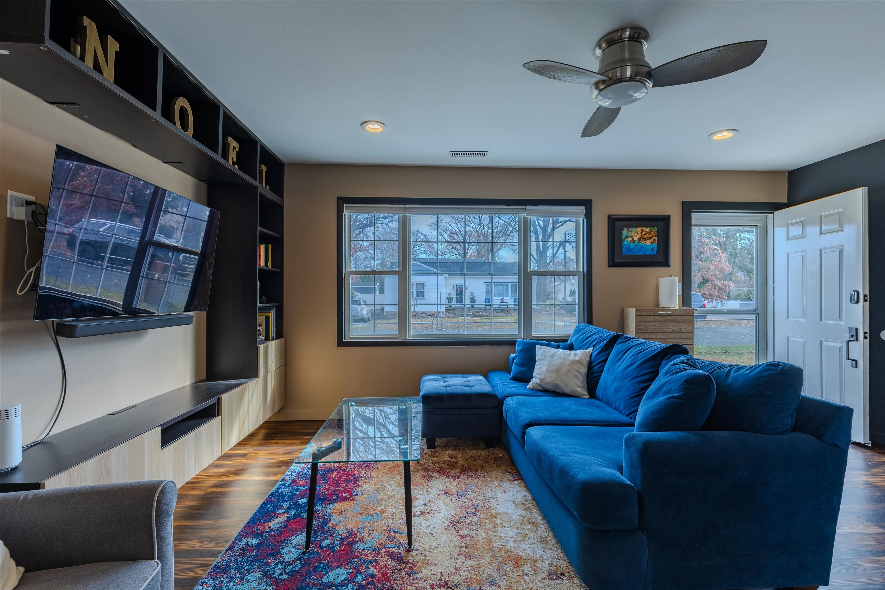 87 Rose Villas, NJ 08251 - Photo 4 of 27 a living room with furniture and a window