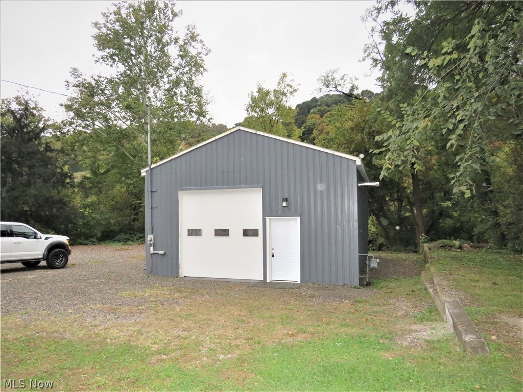 618 Cove Road Weirton, WV 26062 - Photo 7 of 12