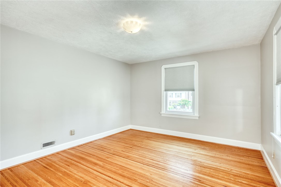 136 Hoover Road Irondequoit, NY 14617 - Photo 30 of 50