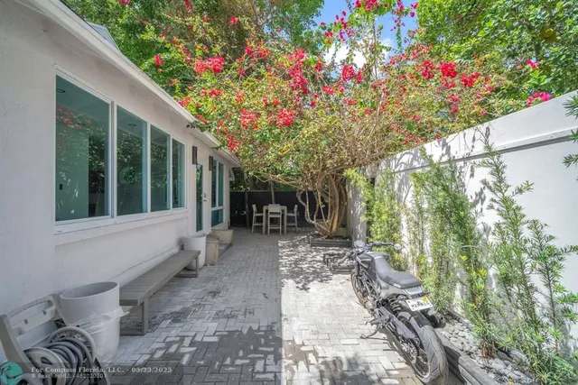 $2,500,000 | 120 Northeast 25th Street, Miami, FL 33137