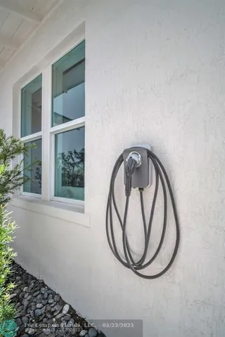 $2,500,000 | 120 Northeast 25th Street, Miami, FL 33137