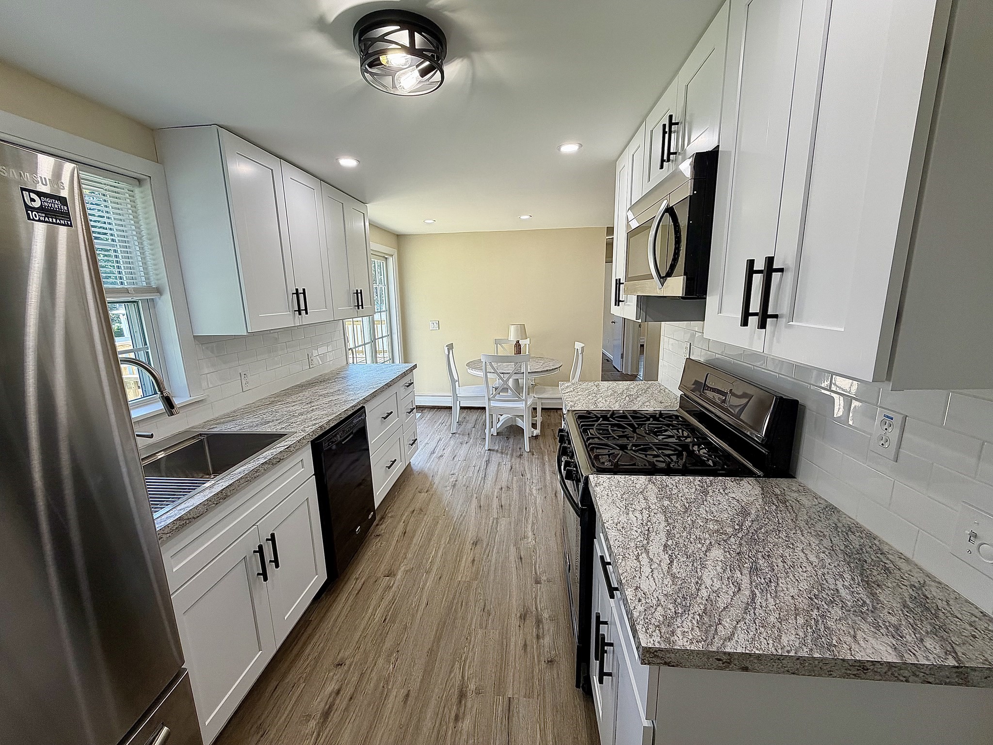 66 Greaney Street Springfield, MA 01104 - Photo 5 of 24 Gallery Image 5