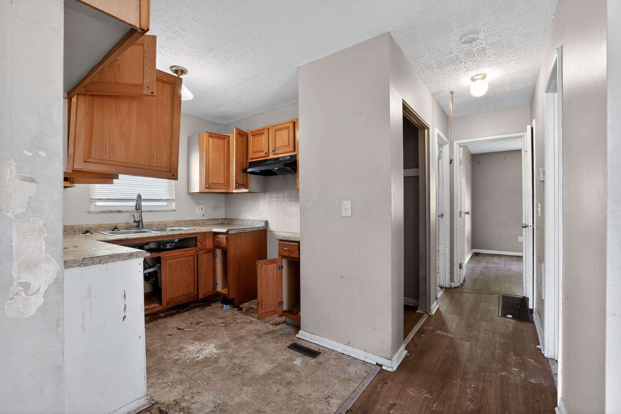 2672 Arcola Road Columbus, OH 43207 - Photo 23 of 45