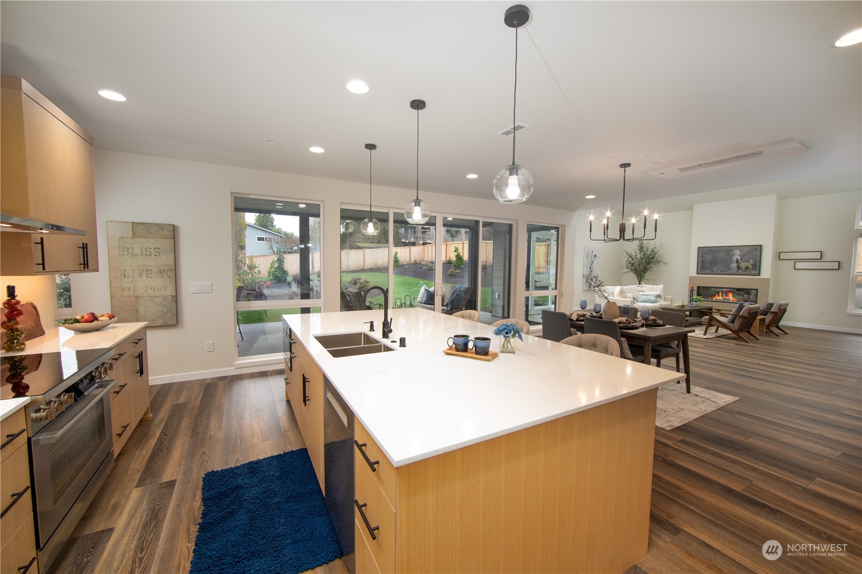 8823 194th Street Southwest Edmonds, WA 98026 - Photo 11 of 35 Gallery Image 11