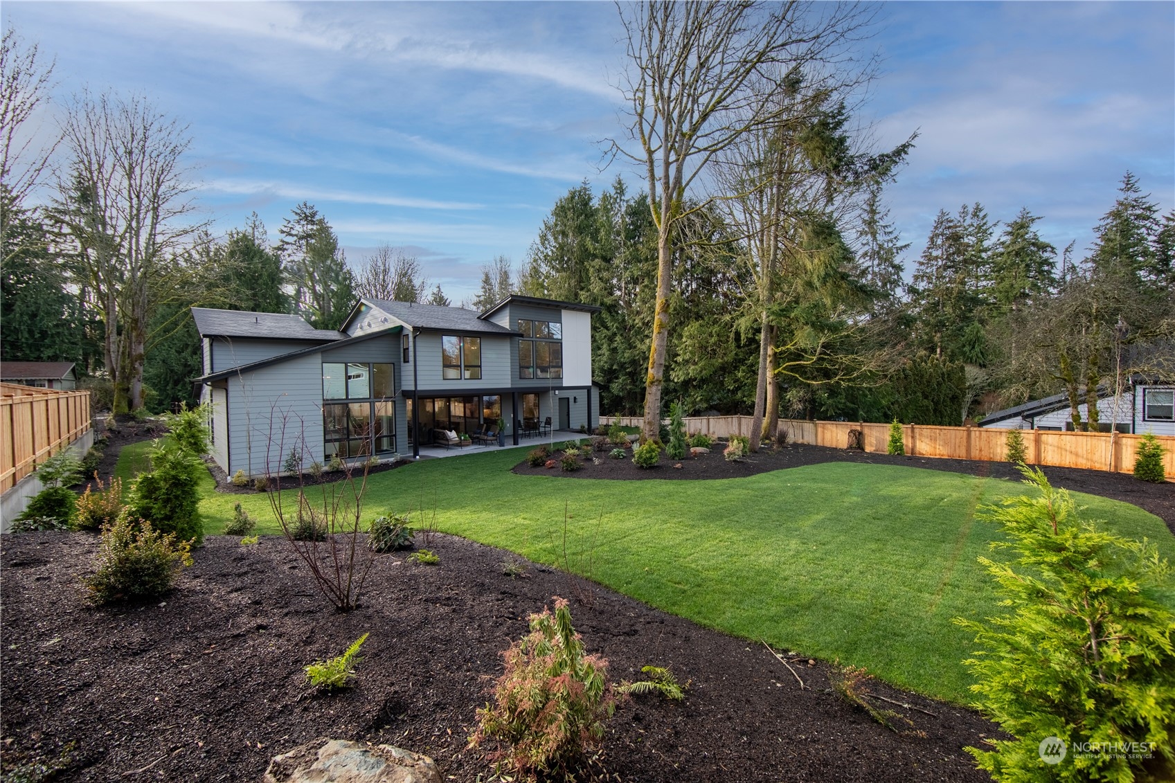 8823 194th Street Southwest Edmonds, WA 98026 - Photo 27 of 35 Gallery Image 27