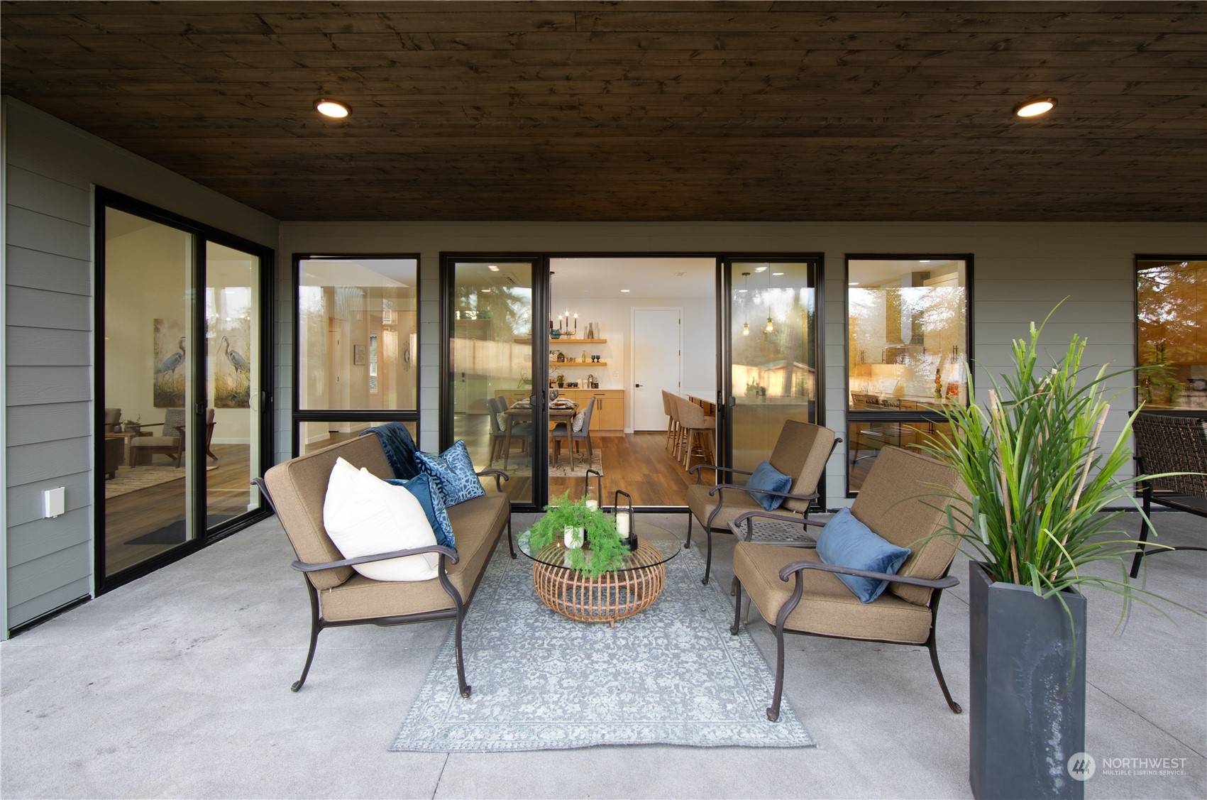8823 194th Street Southwest Edmonds, WA 98026 - Photo 7 of 35 Gallery Image 7