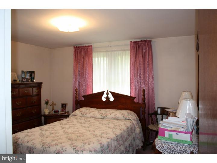 2538 Rhoads Road Gilbertsville, PA 19525 - Photo 8 of 25 Master Bedroom