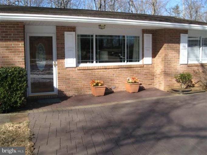 866 Shore Acres Road Arnold, MD 21012 - Photo 5 of 14 Entryway