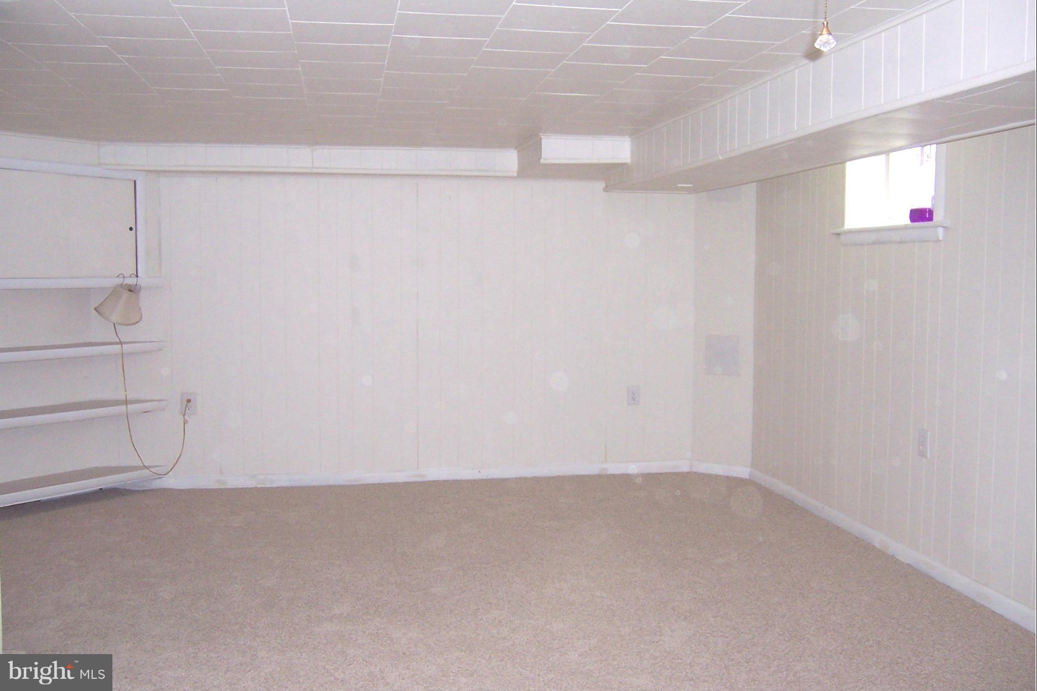 920 Middlesex Road Baltimore, MD 21221 - Photo 16 of 19 Family Room