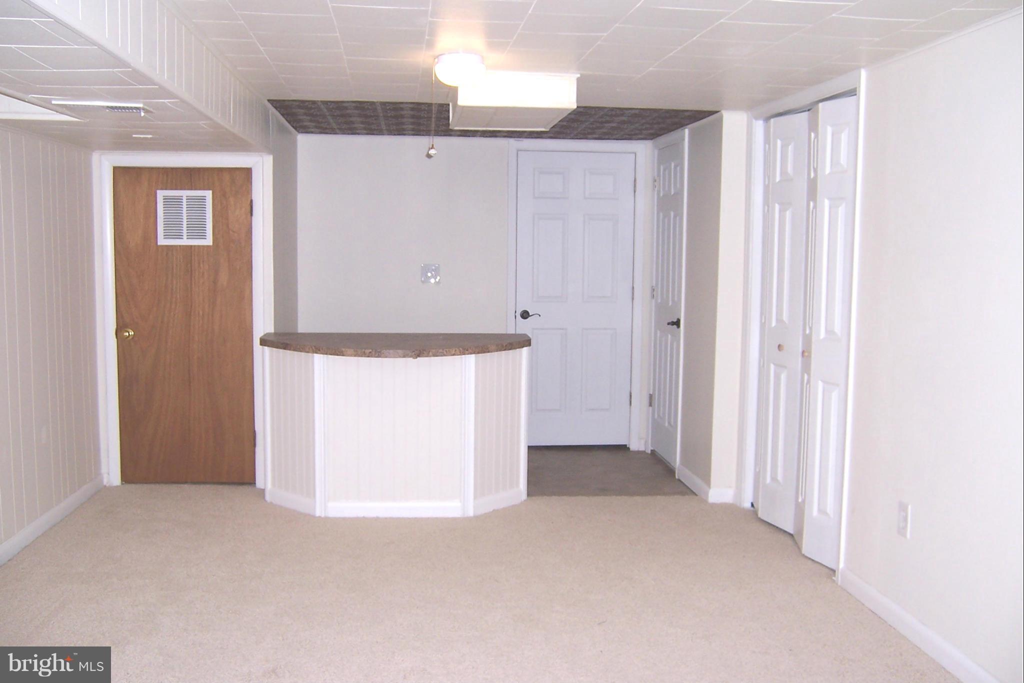 920 Middlesex Road Baltimore, MD 21221 - Photo 17 of 19 Family Room
