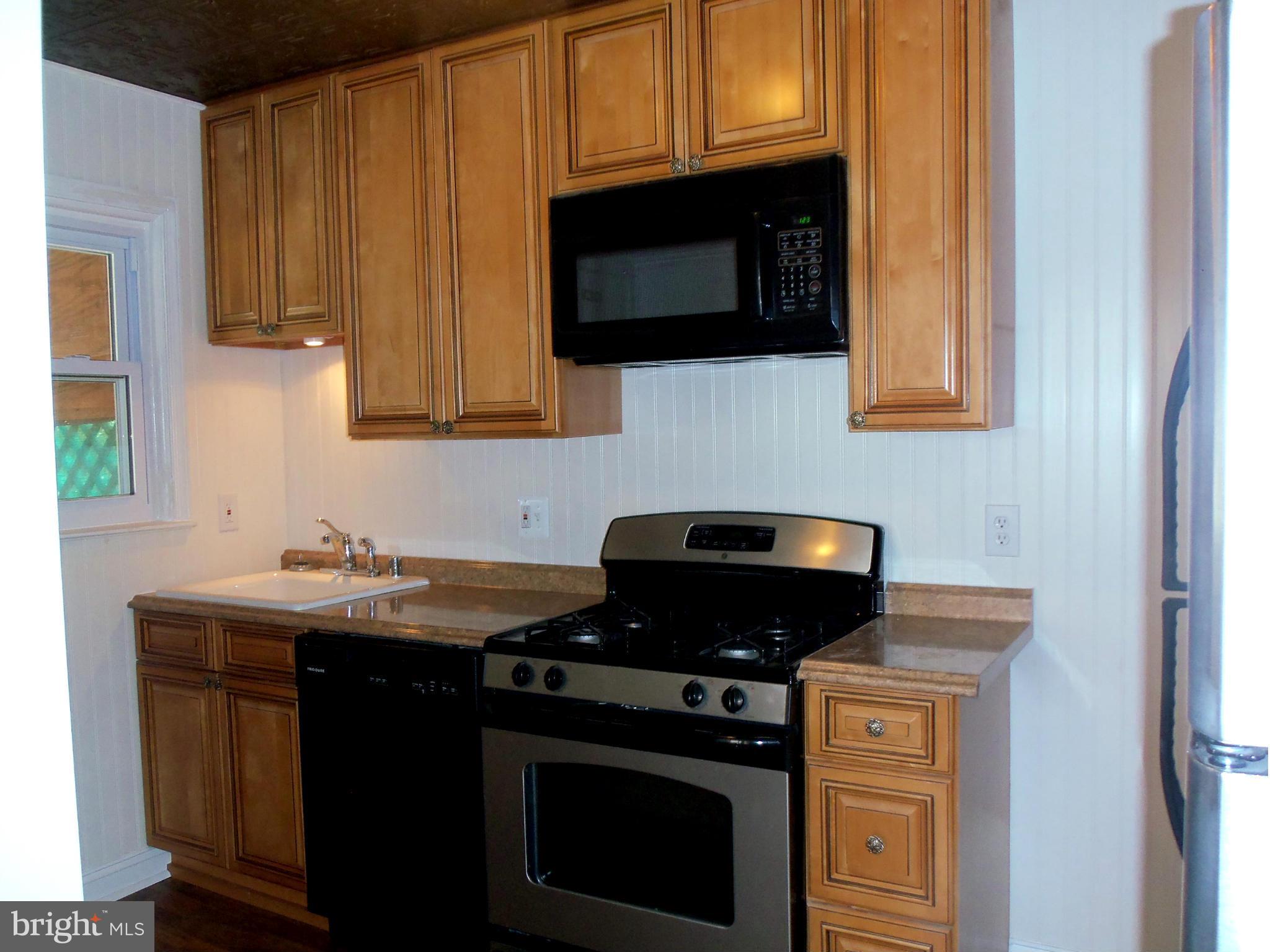 920 Middlesex Road Baltimore, MD 21221 - Photo 8 of 19 Kitchen