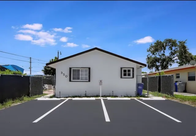 $1,900 | 350 Northeast 25th Court, Unit B, Pompano Beach, FL 33064