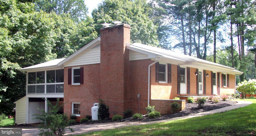7401 Baldwin Ridge Road Warrenton, VA 20187 - Photo 1 of 30 Exterior (Front)