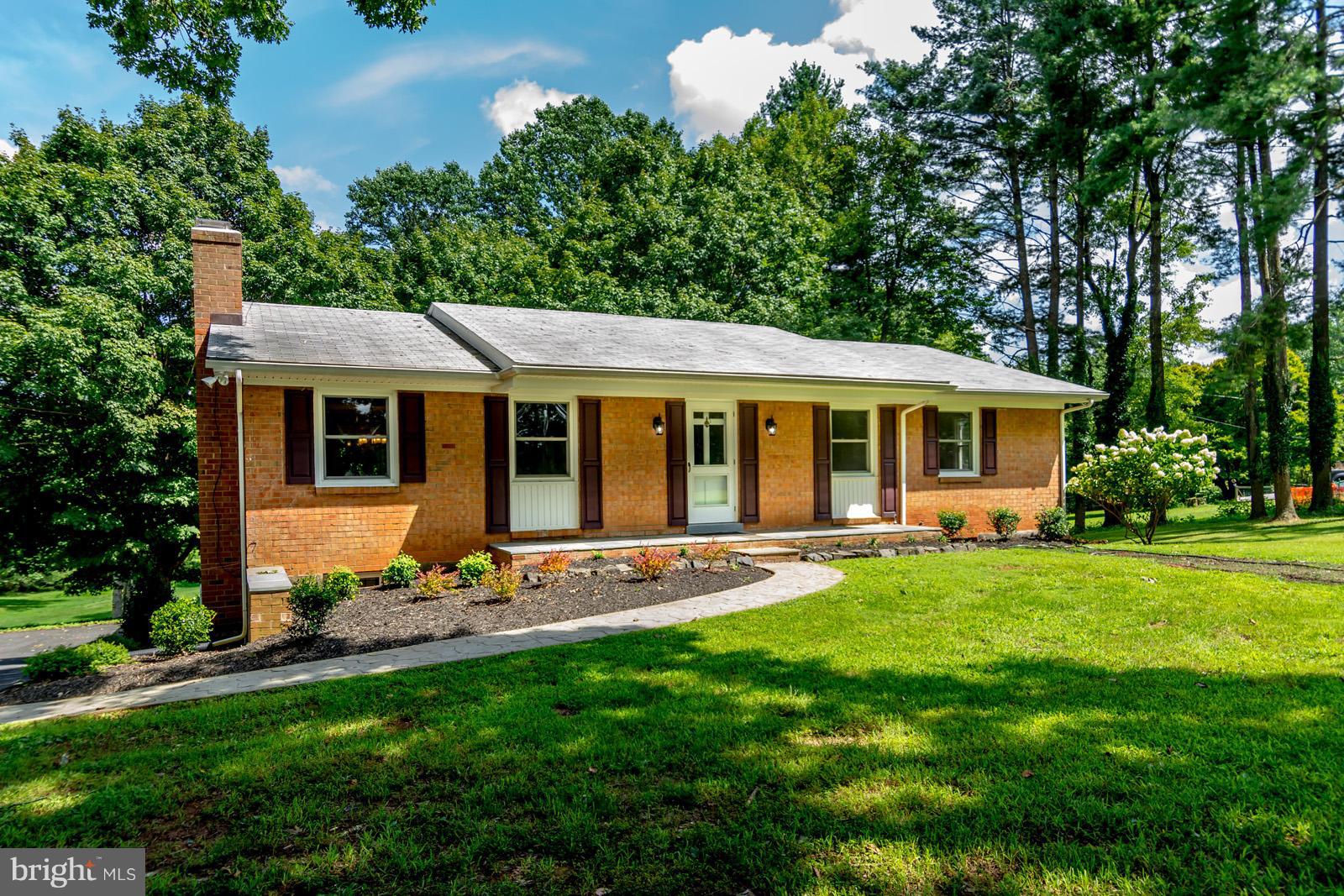 7401 Baldwin Ridge Road Warrenton, VA 20187 - Photo 2 of 30 Exterior (Front)