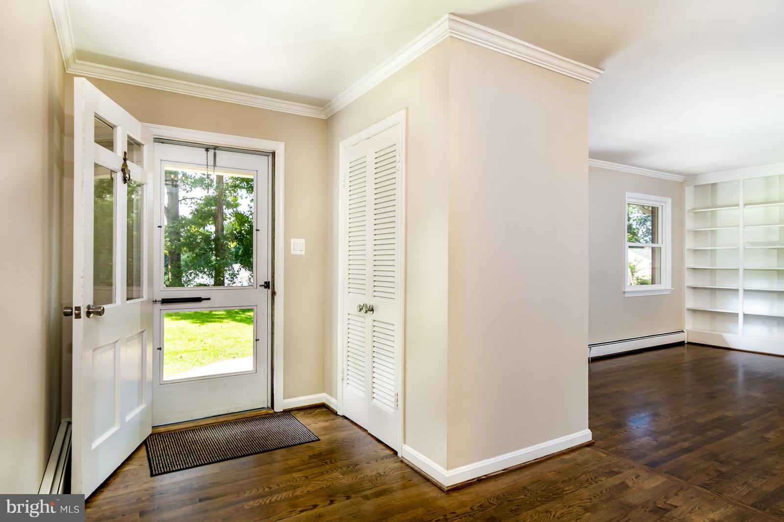7401 Baldwin Ridge Road Warrenton, VA 20187 - Photo 3 of 30 Interior (General)