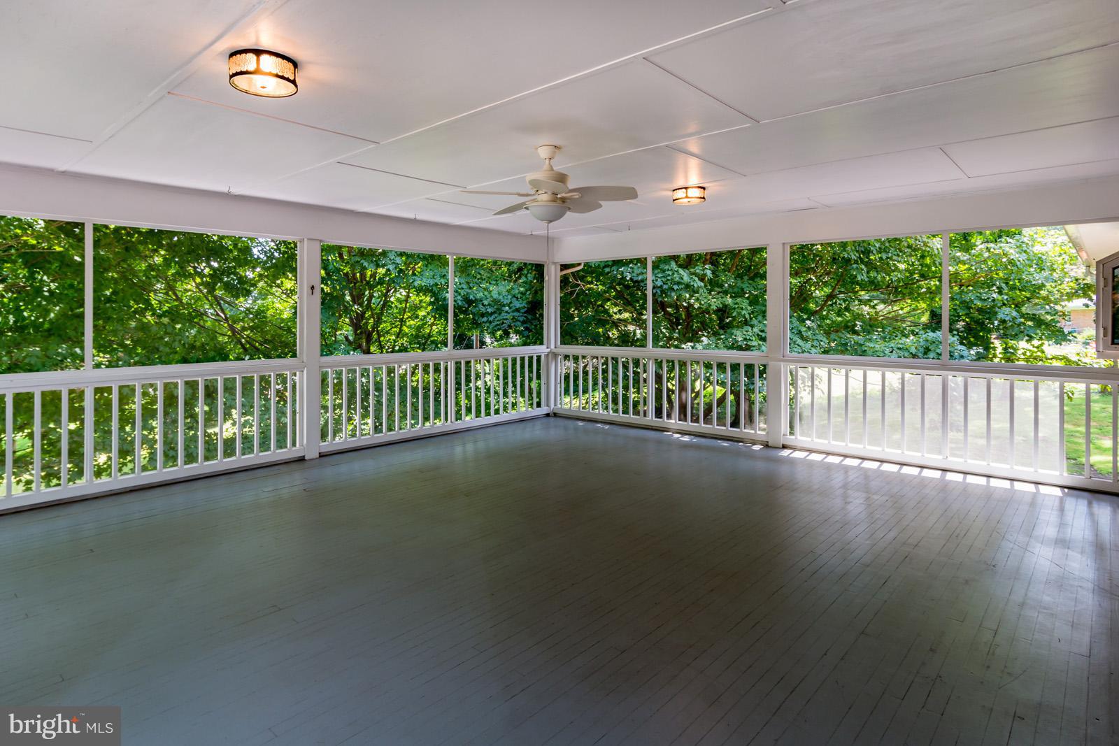 7401 Baldwin Ridge Road Warrenton, VA 20187 - Photo 29 of 30 Large screened-in porch with new ceiling fan