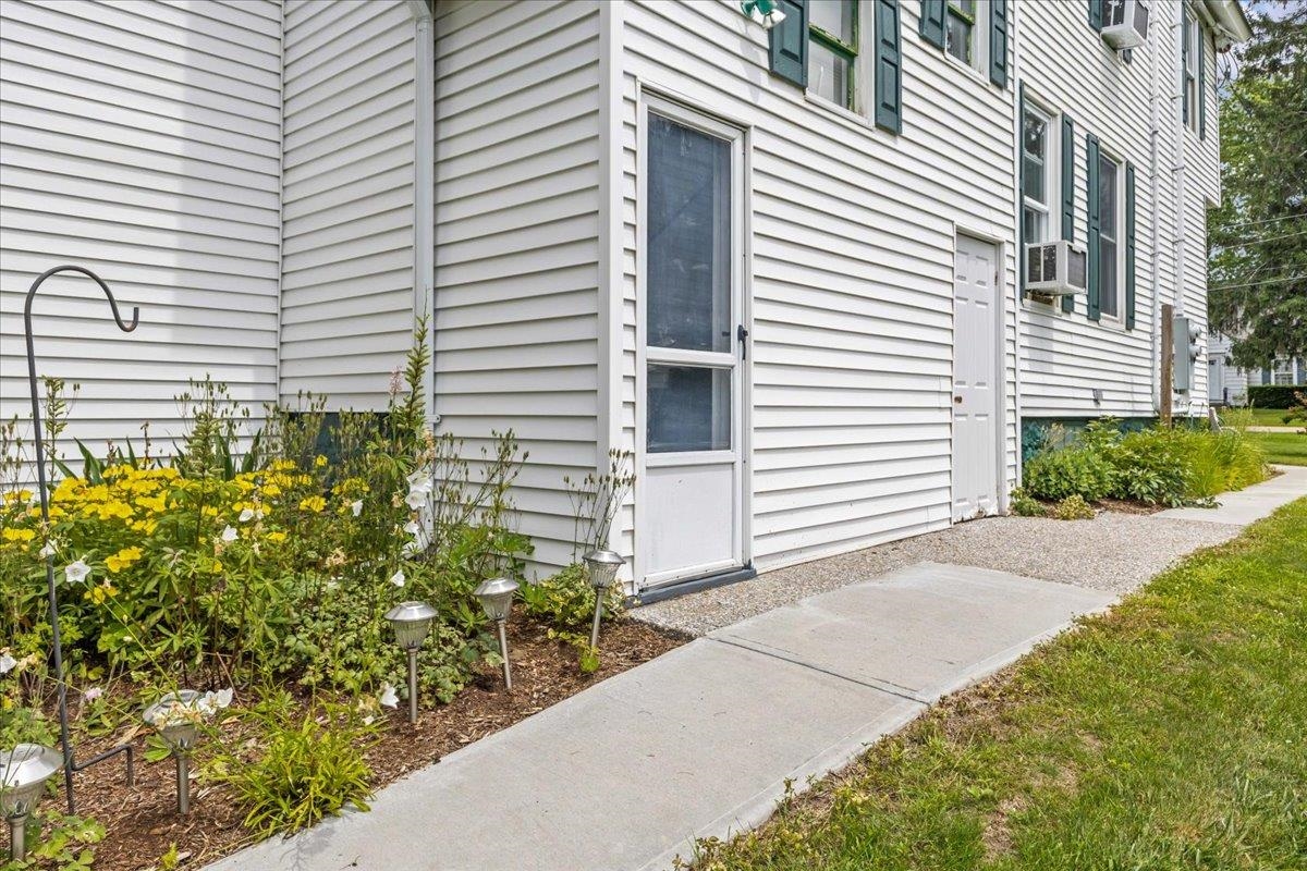23 Spring Street Swanton, VT 05488 - Photo 8 of 33