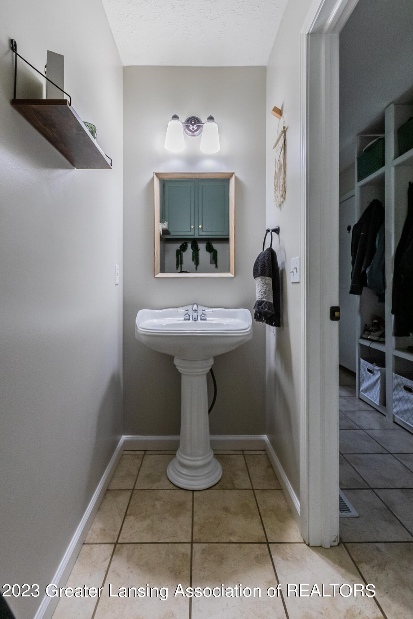 17 Three Oaks Road Okemos, MI 48864 - Photo 20 of 45 _B8A1272-HDR