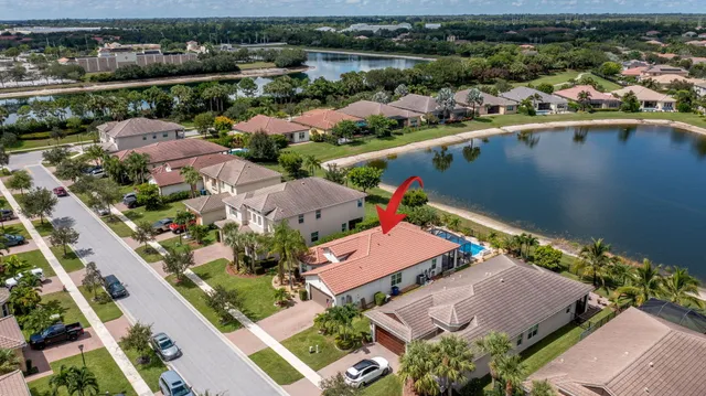 $695,000 | 3011 Strada Court, Royal Palm Beach, FL 33411