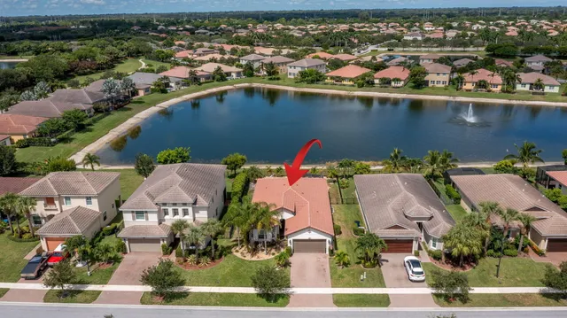 $695,000 | 3011 Strada Court, Royal Palm Beach, FL 33411