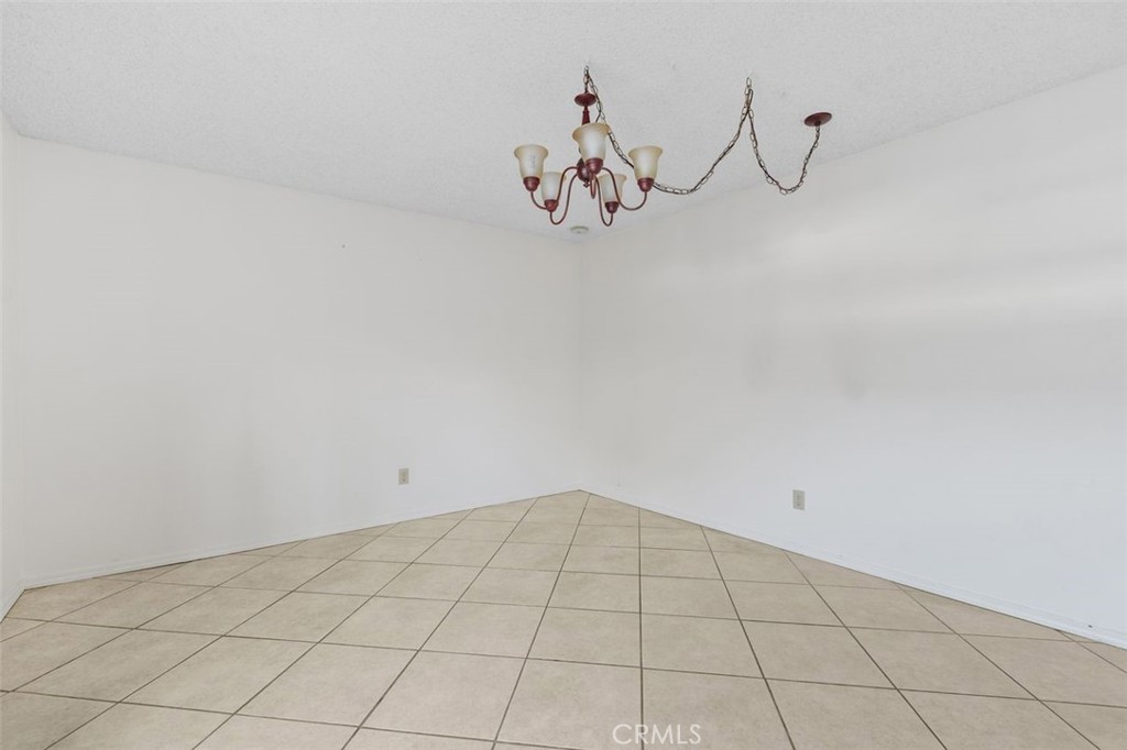 69707 Campana Court Rancho Mirage, CA 92270 - Photo 9 of 47 a view of a room