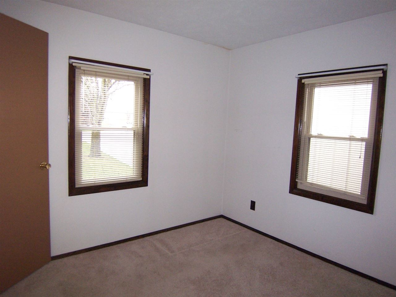 6927 Middle Road South Beloit, IL 61080 - Photo 8 of 17 Gallery Image 8