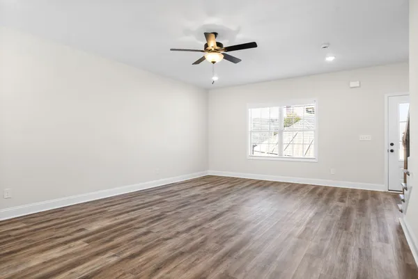 $1,800 | 500 Peachers Mill Road, Unit C1, Clarksville, TN 37042