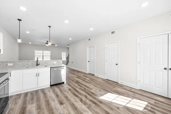 $1,800 | 500 Peachers Mill Road, Unit C1, Clarksville, TN 37042