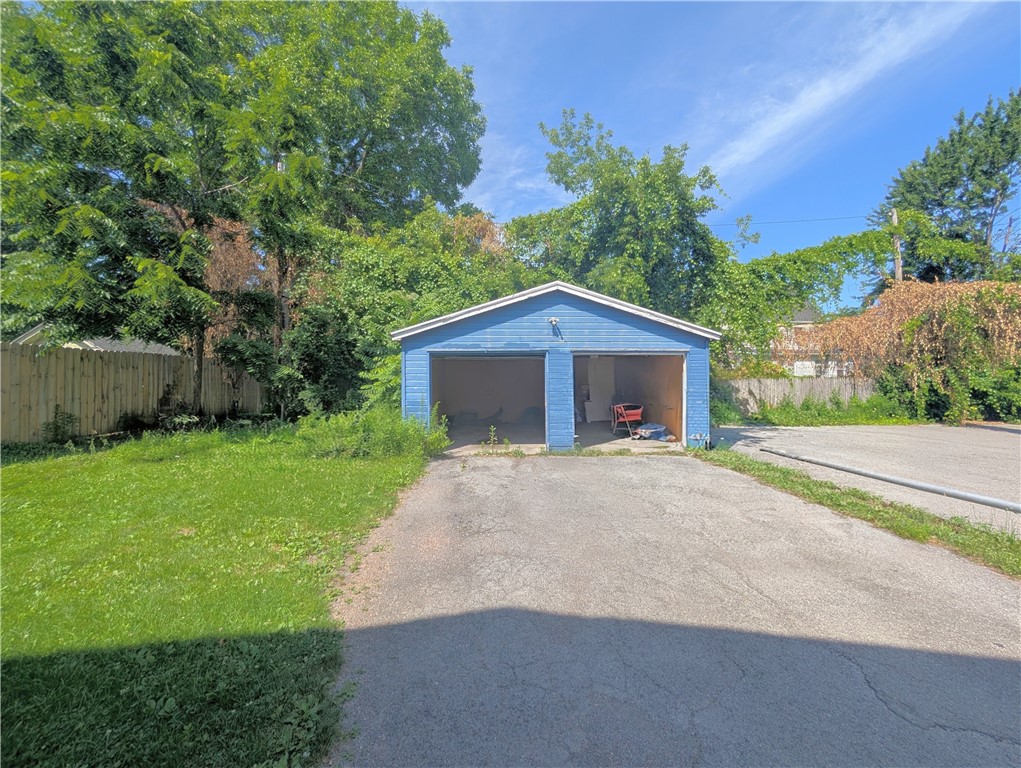 39 Arbutus Street Rochester, NY 14609 - Photo 2 of 13