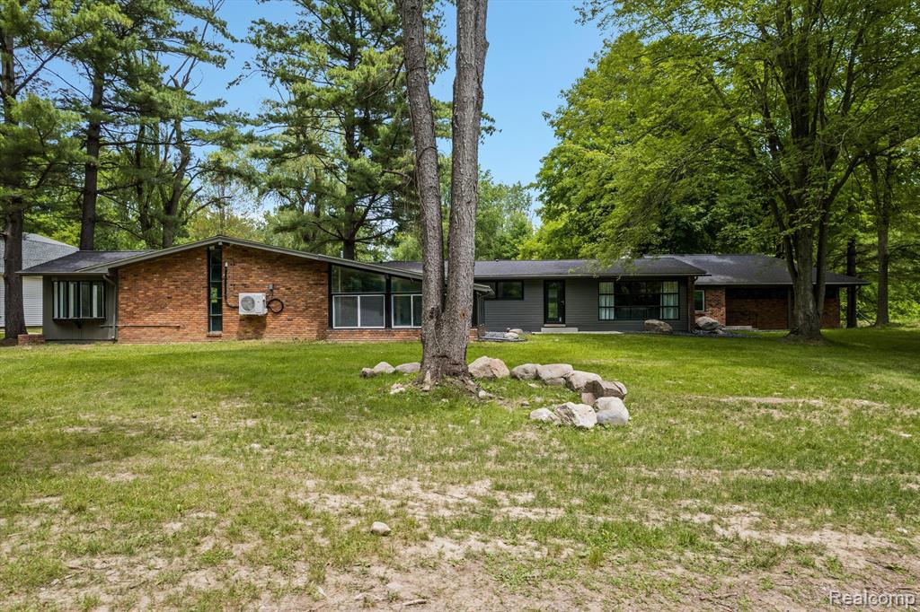 1765 East Predmore Road Oakland, MI 48363 - Photo 3 of 65