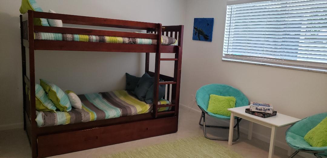 1150 Emerald Lane Singer Island, FL 33404 - Photo 13 of 25 a view of workspace