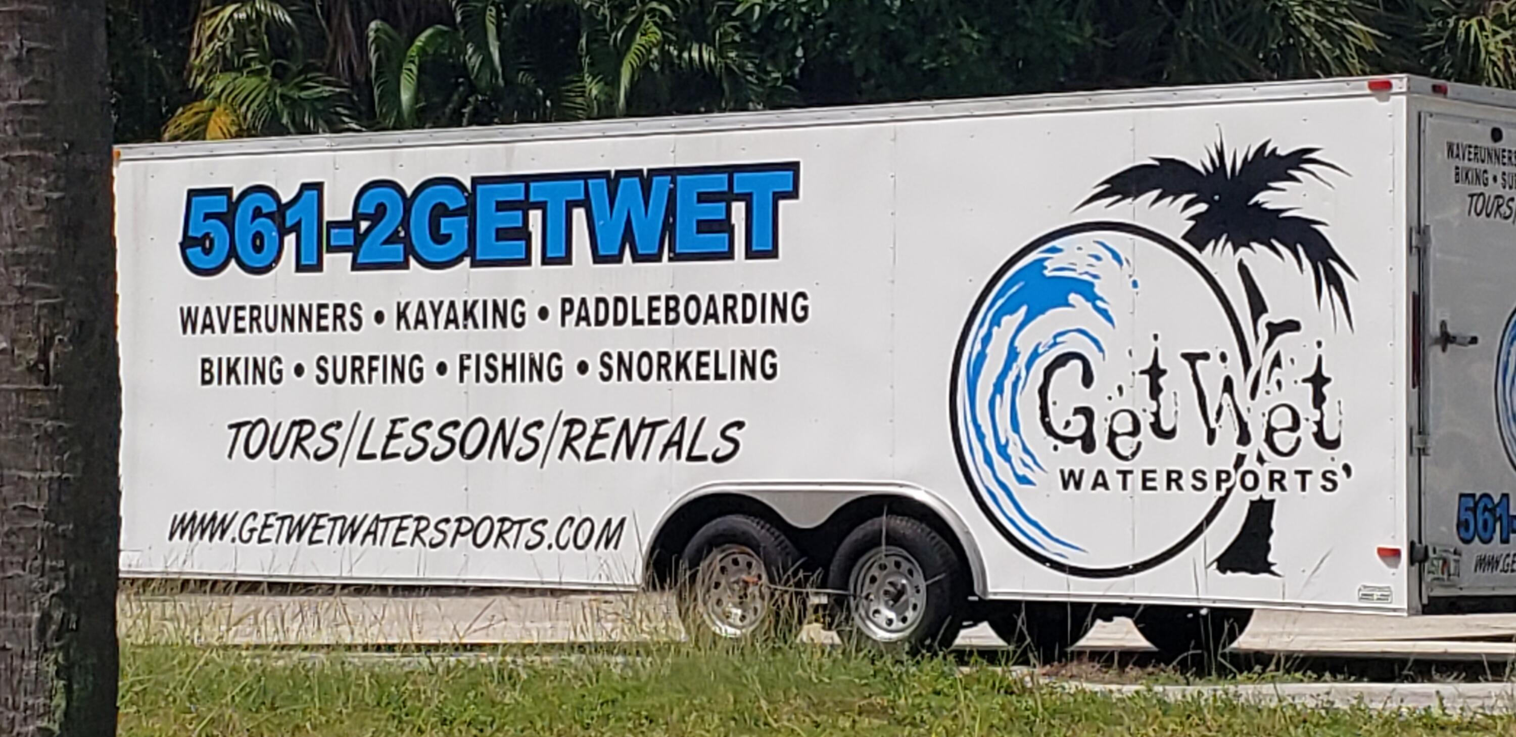 1150 Emerald Lane Singer Island, FL 33404 - Photo 22 of 25 a sign on the side of a building