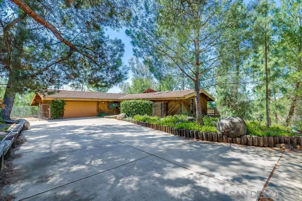 10454 Hawley Road El Cajon, CA 92021 - Photo 1 of 1 Gallery Image 1