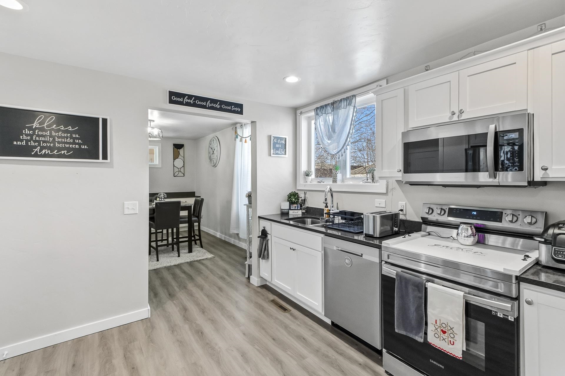 118 North Johnson Street Berlin, WI 54923 - Photo 13 of 34