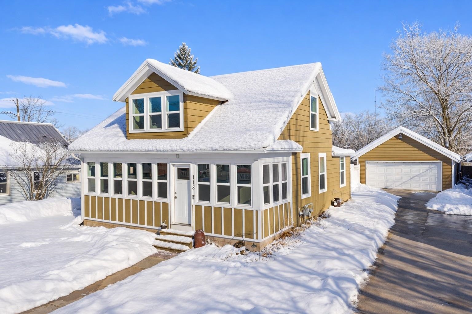 118 North Johnson Street Berlin, WI 54923 - Photo 2 of 34