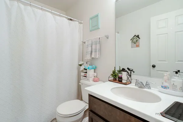 $299,900 | 7058 Hidden Green Circle, Fox Lake, IL 60020