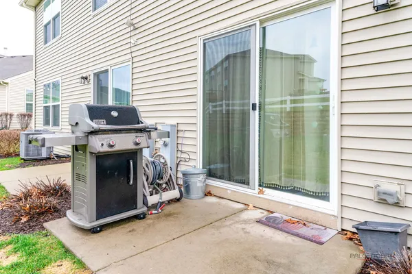 $299,900 | 7058 Hidden Green Circle, Fox Lake, IL 60020