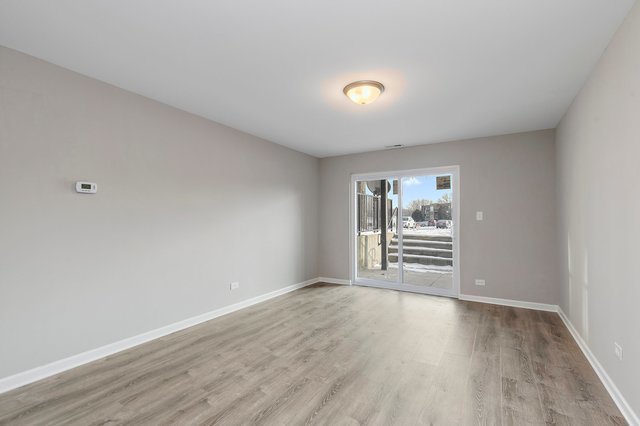 1484 Stonebridge Circle, Unit B4 Wheaton, IL 60189 - Photo 3 of 14