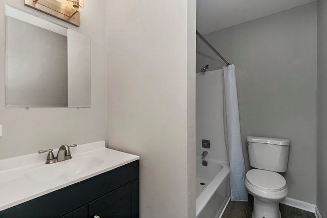 1484 Stonebridge Circle, Unit B4 Wheaton, IL 60189 - Photo 9 of 14