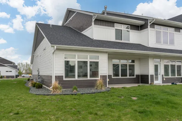 $279,900 | 417 Prairie Rose Trail, Mankato, MN 56001