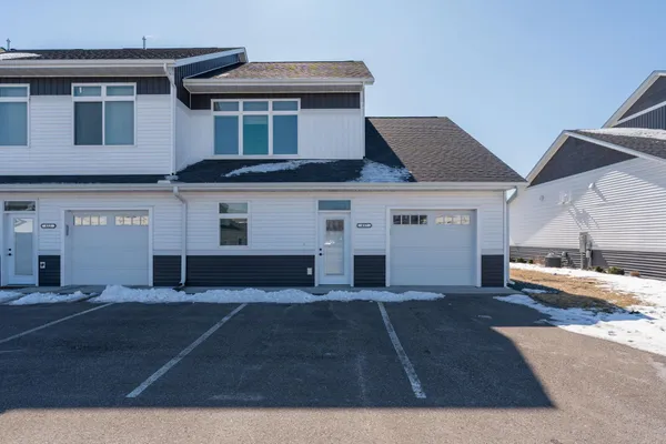 $284,900 | 417 Prairie Rose Trail, Mankato, MN 56001