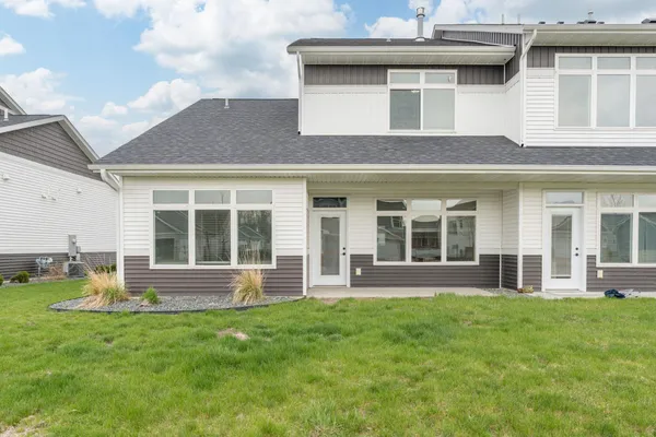 $279,900 | 417 Prairie Rose Trail, Mankato, MN 56001