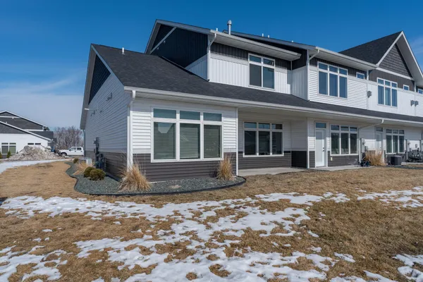 $284,900 | 417 Prairie Rose Trail, Mankato, MN 56001