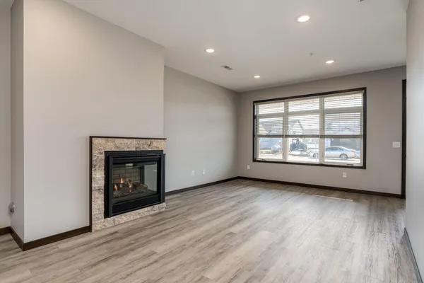 $284,900 | 417 Prairie Rose Trail, Mankato, MN 56001
