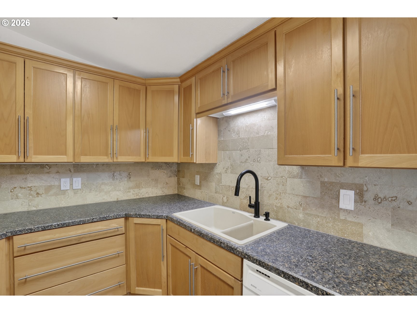 2701 Southwest Spring Garden Street Portland, OR 97219 - Photo 16 of 25