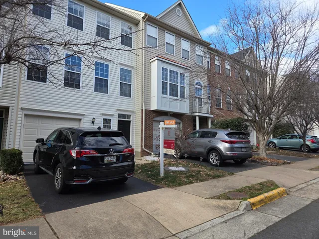 $2,950 | 6330 James Harris Way, Centreville, VA 20121