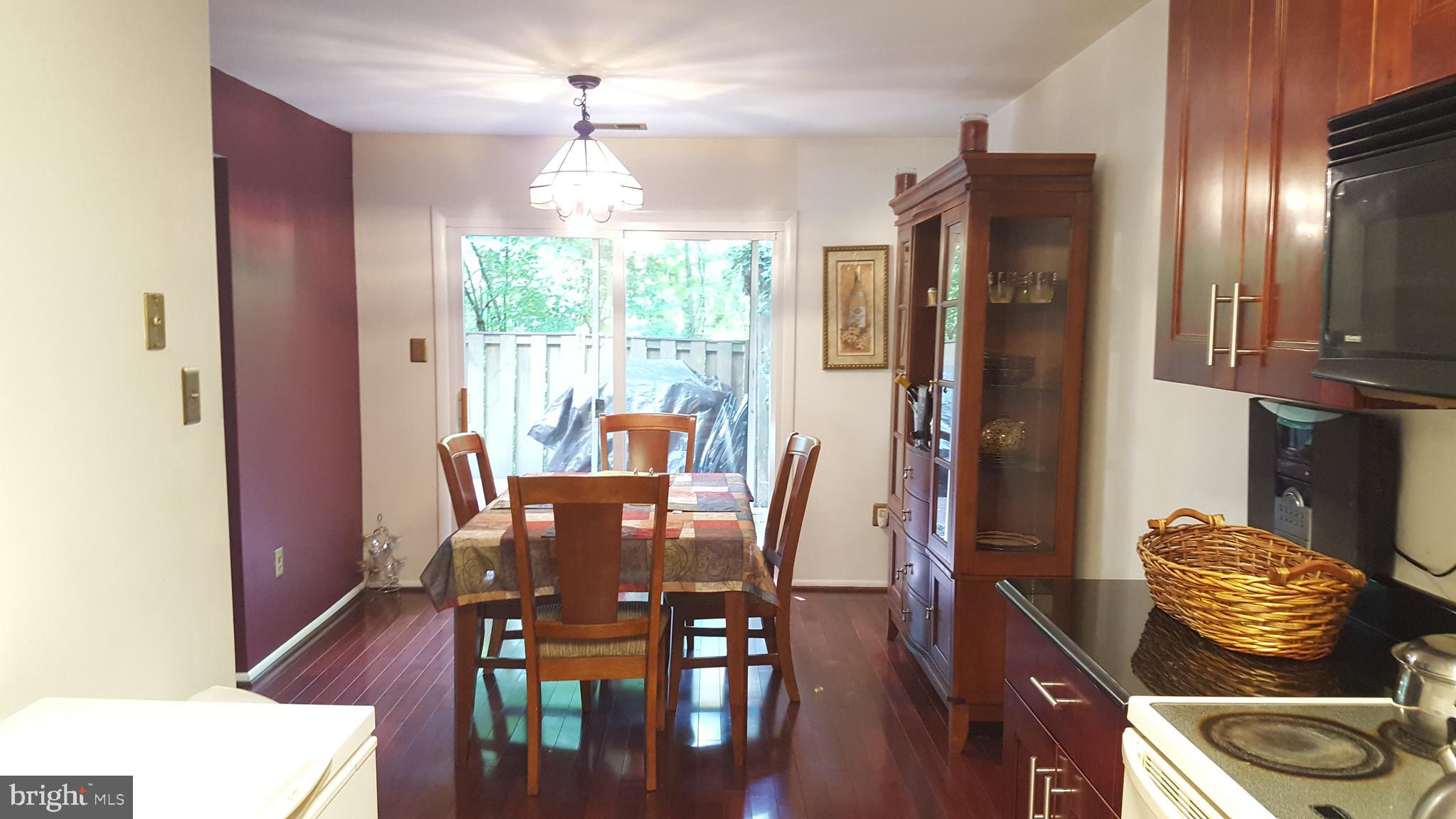 10699 Spring Oak Court Burke, VA 22015 - Photo 7 of 23