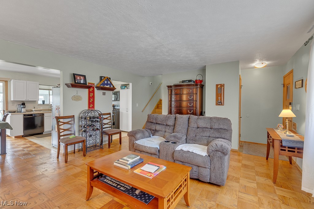 32616 Knobel Road Willowick, OH 44095 - Photo 10 of 20