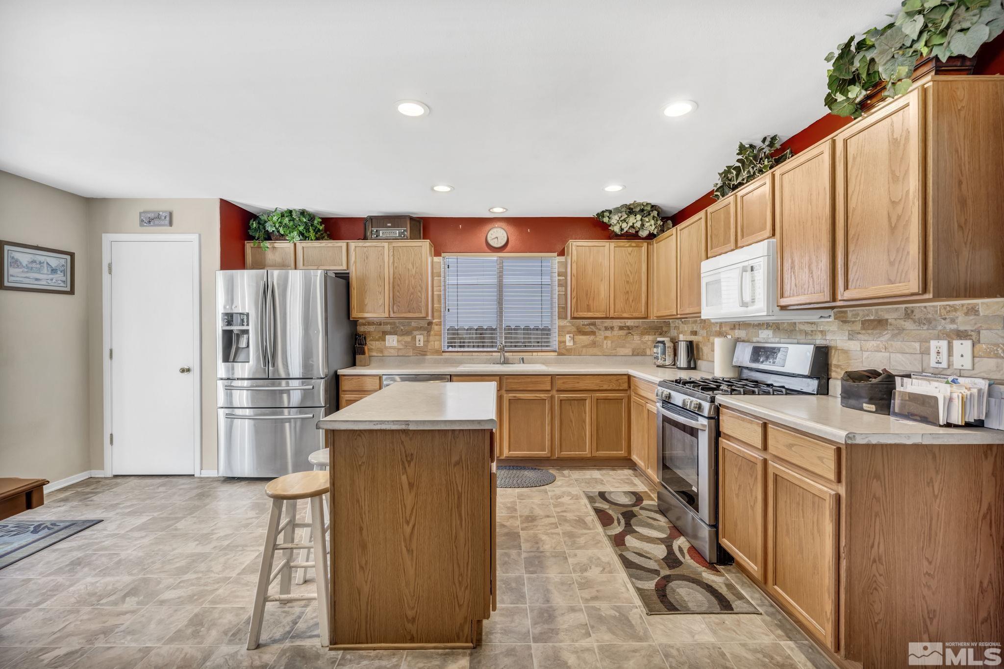 7430 Tallgrass Drive Reno, NV 89506 - Photo 9 of 36 Photo 10
